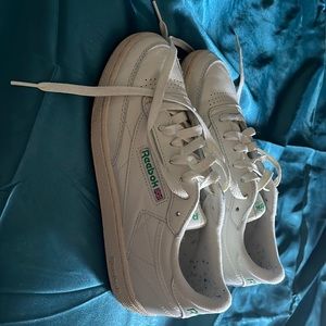 womens reebok shoes club C vintage 85